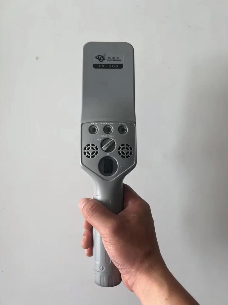 提升校园安全新方案 拓鑫安学校手机探测器与安检仪器